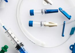 خدمات تزریق پلاستیک در پزشکی
